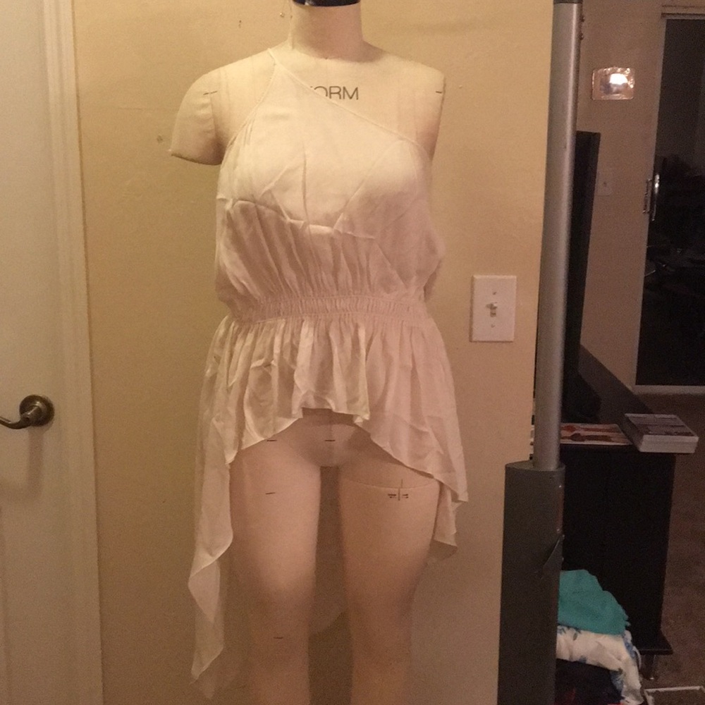 Women’s halston heritage size m top